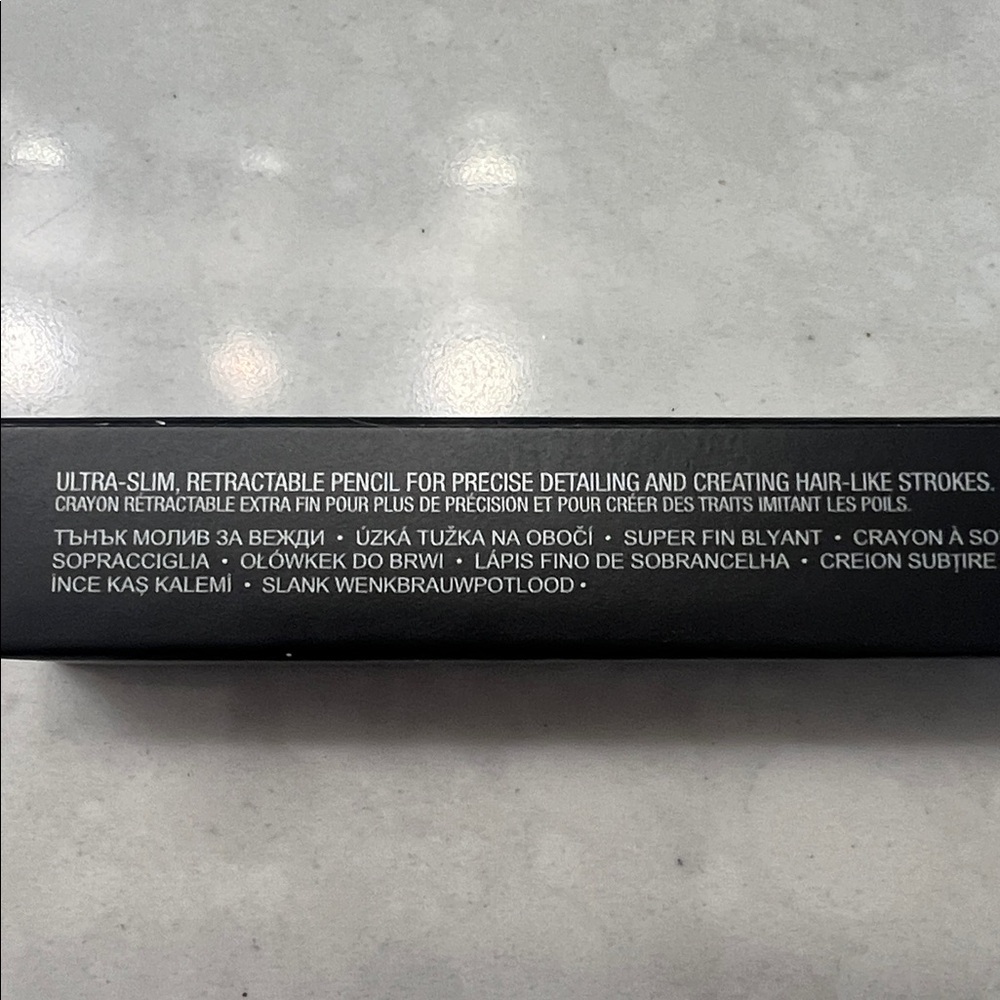 Anastasia Beverly Hills Brow Wiz in soft brown - Picture 2 of 3